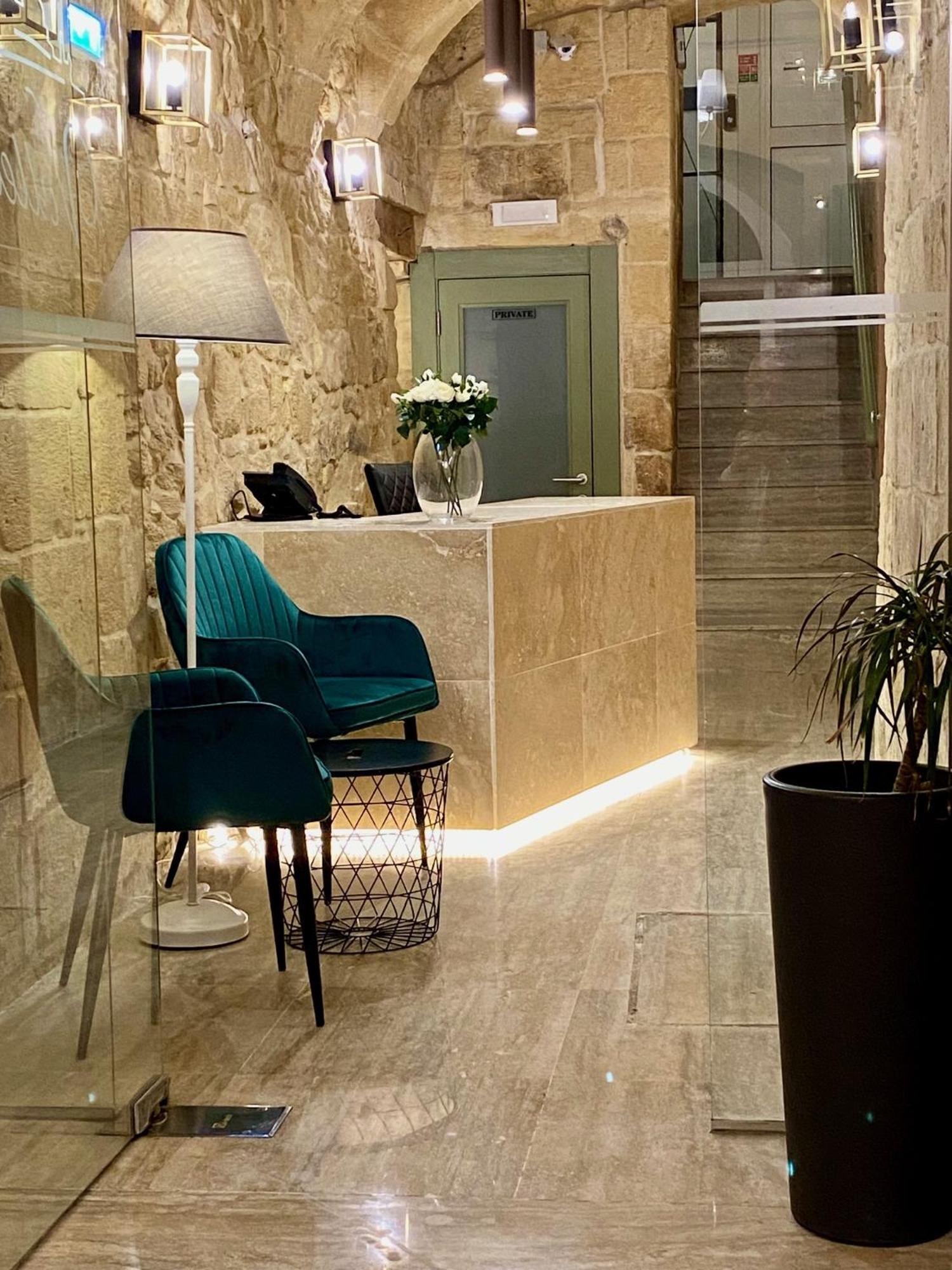 Tritoni Harbour Suites - La Valeta Exterior foto